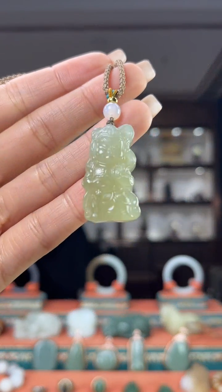 颈饰未镶嵌和田玉1