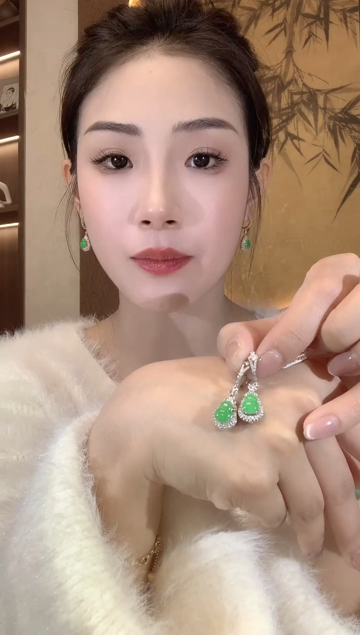 【闪购商品】翡翠耳饰18K金镶嵌C46翡翠