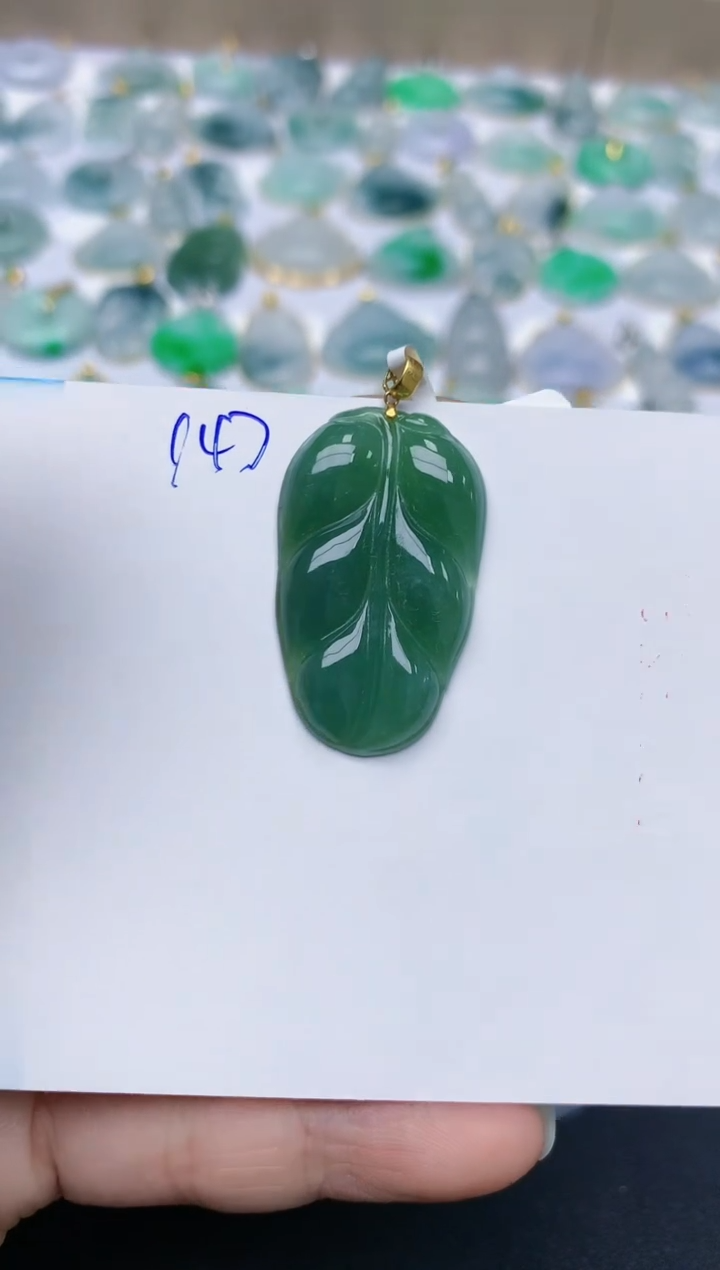 【闪购商品】翡翠颈饰18K金镶嵌天然翡翠A货    147