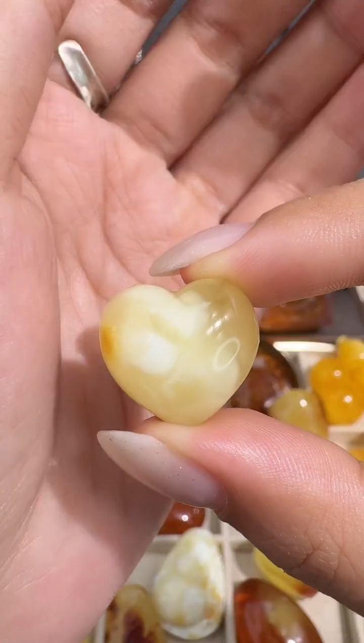 裸石琥珀未镶嵌默认手机挂