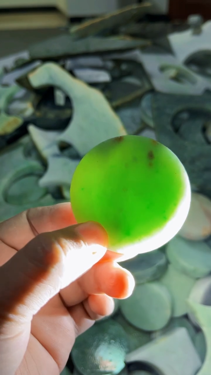 【闪购商品】翡翠挂件未镶嵌A货康壹001