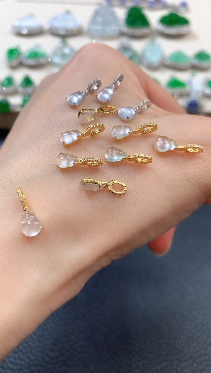 【闪购商品】翡翠吊坠(不含链)18K金镶嵌b9多样性一件发货