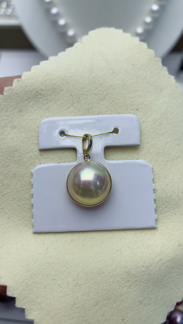 【闪购商品】拼合珍珠（马贝珠）颈饰18K金镶嵌W44