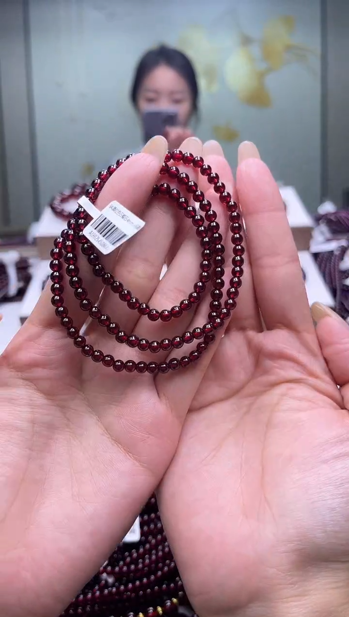 未镶嵌手链石榴石9A酒红色石榴石4mm+多圈，多样式发一