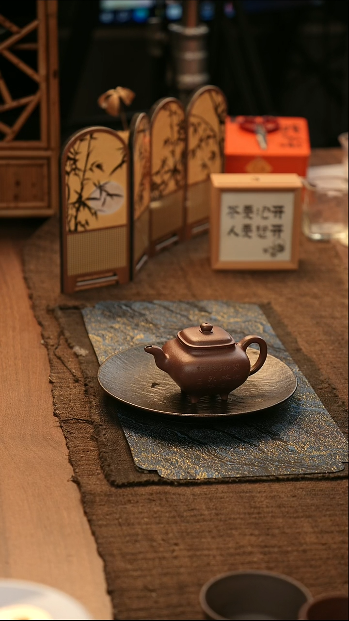 茶壶紫砂宜兴原矿紫砂壶   四方传炉 刻绘 