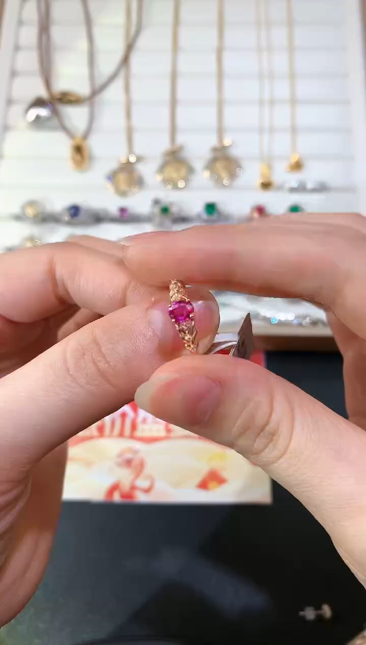 【闪购商品】红宝石戒指18K金镶嵌S124|2999