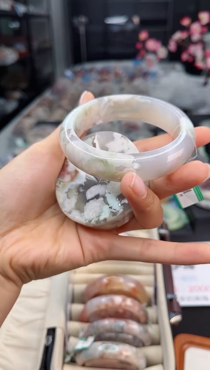 石英质玉手镯未镶嵌60圈口（赠送镯心）6330102