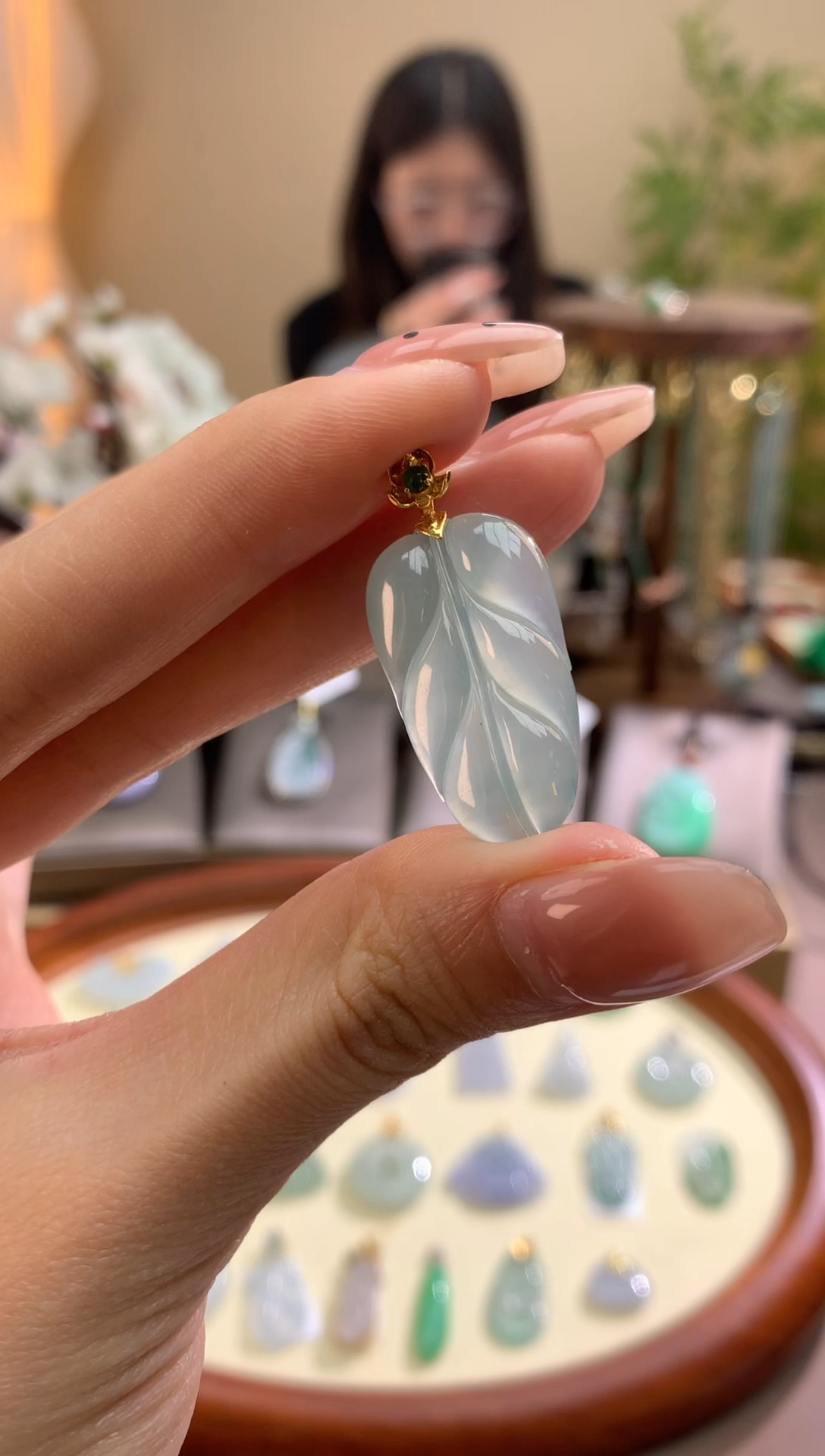 【闪购商品】翡翠颈饰18K金镶嵌叶子