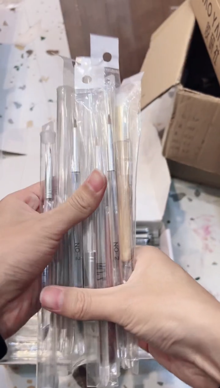 27  美甲功能笔3支