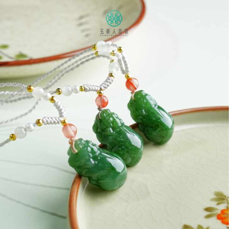 HD石惑珠宝%和田玉吊坠约14*23mm%多样性发一