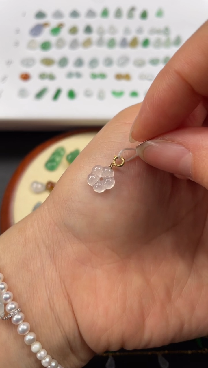 吊坠(不含链)18K金镶嵌翡翠一个JK417