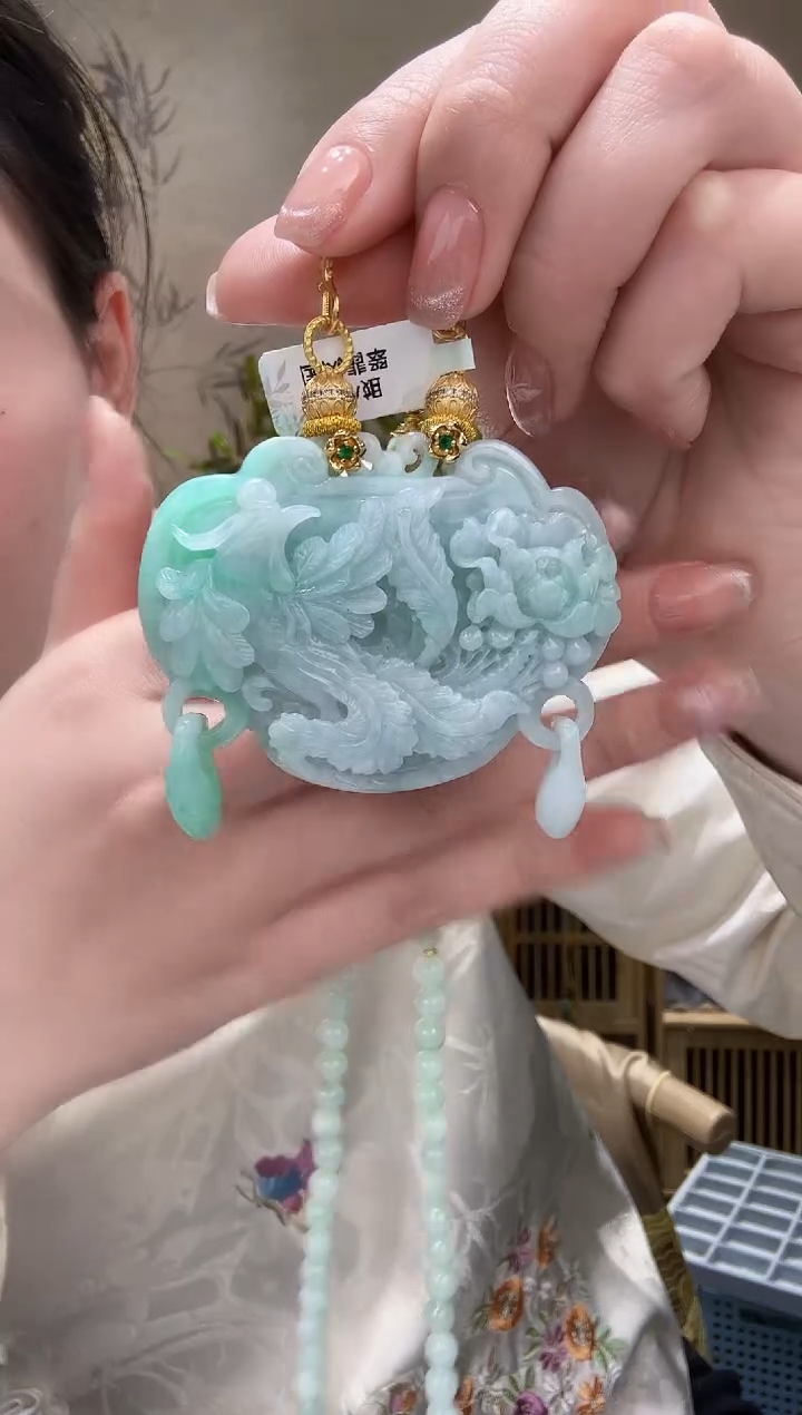 【闪购商品】翡翠颈饰未镶嵌吊坠