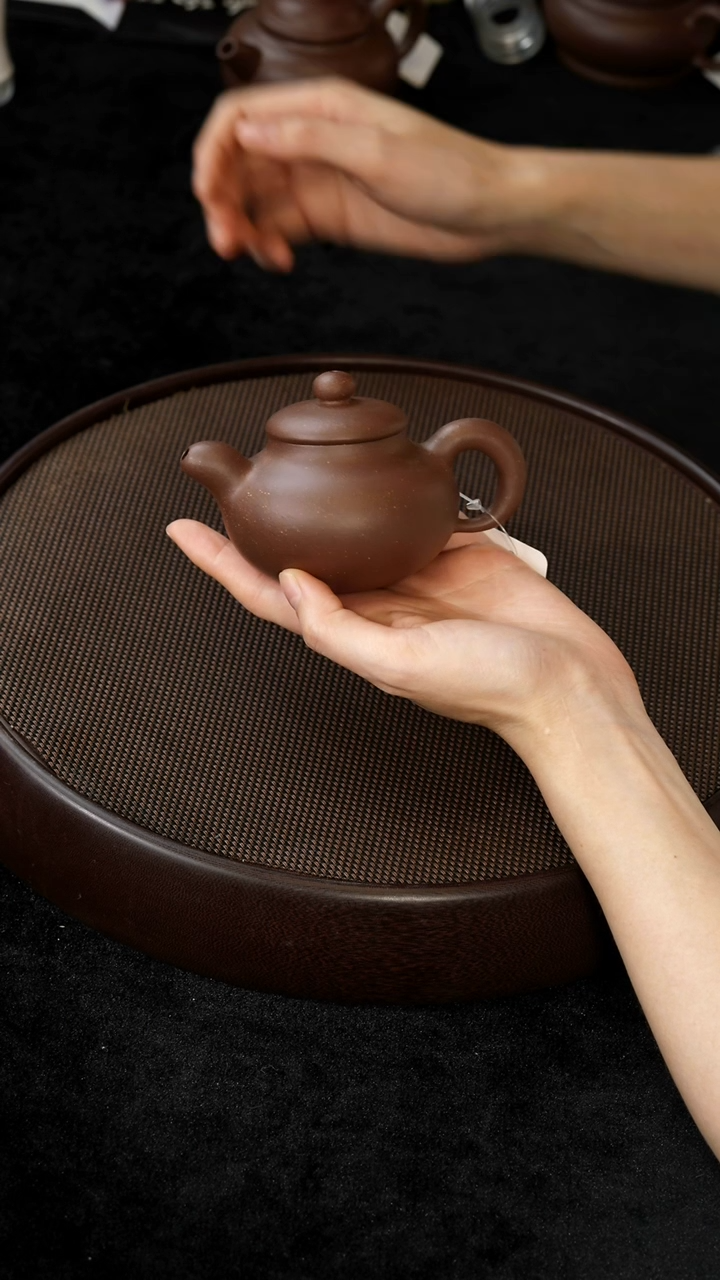 茶壶紫砂AZ20905千禧紫泥道洪容天160c