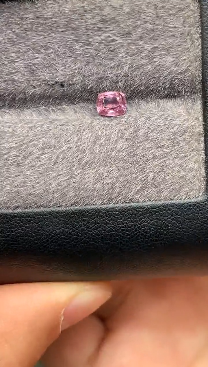 【闪购商品】定制尖晶石裸石未镶嵌枕型 粉色调尖晶石 0.66ct