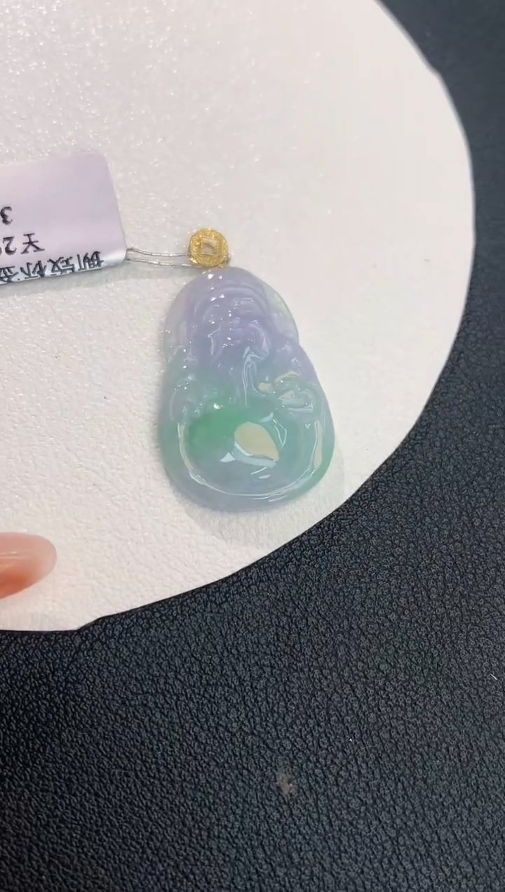 颈饰18K金镶嵌翡翠赠礼盒证书 丁丁