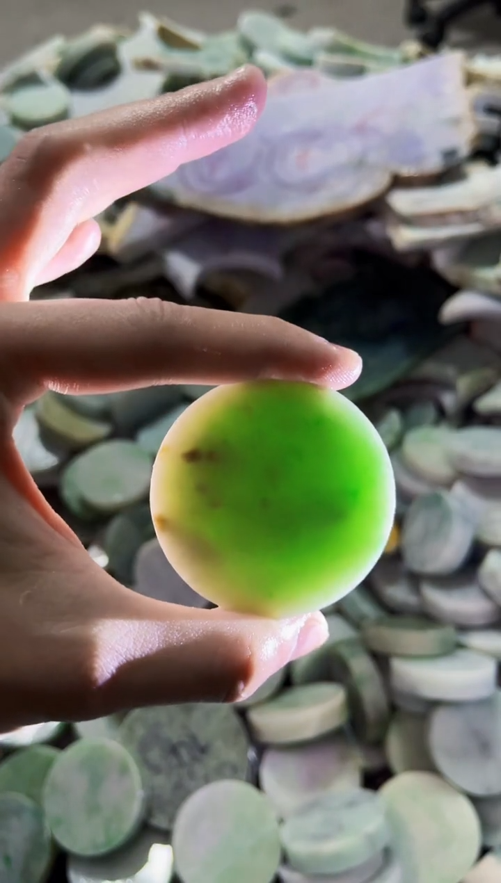 【闪购商品】翡翠颈饰未镶嵌A货吴玉371