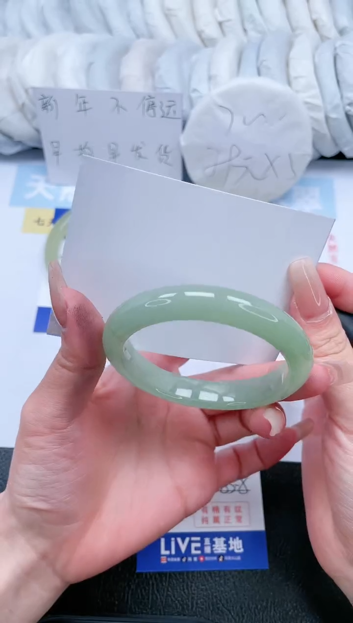 【闪购商品】石英质玉手镯未镶嵌T128-53.8