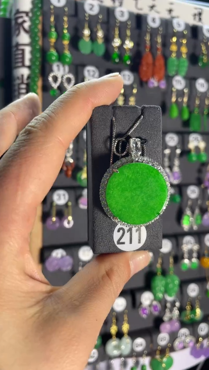 【闪购商品】翡翠耳饰银S925镶嵌211...