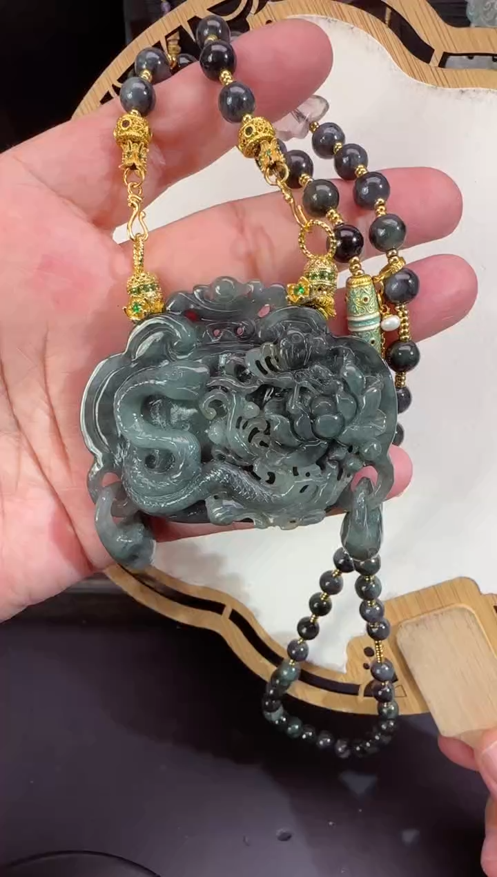 【闪购商品】翡翠颈饰未镶嵌拍照