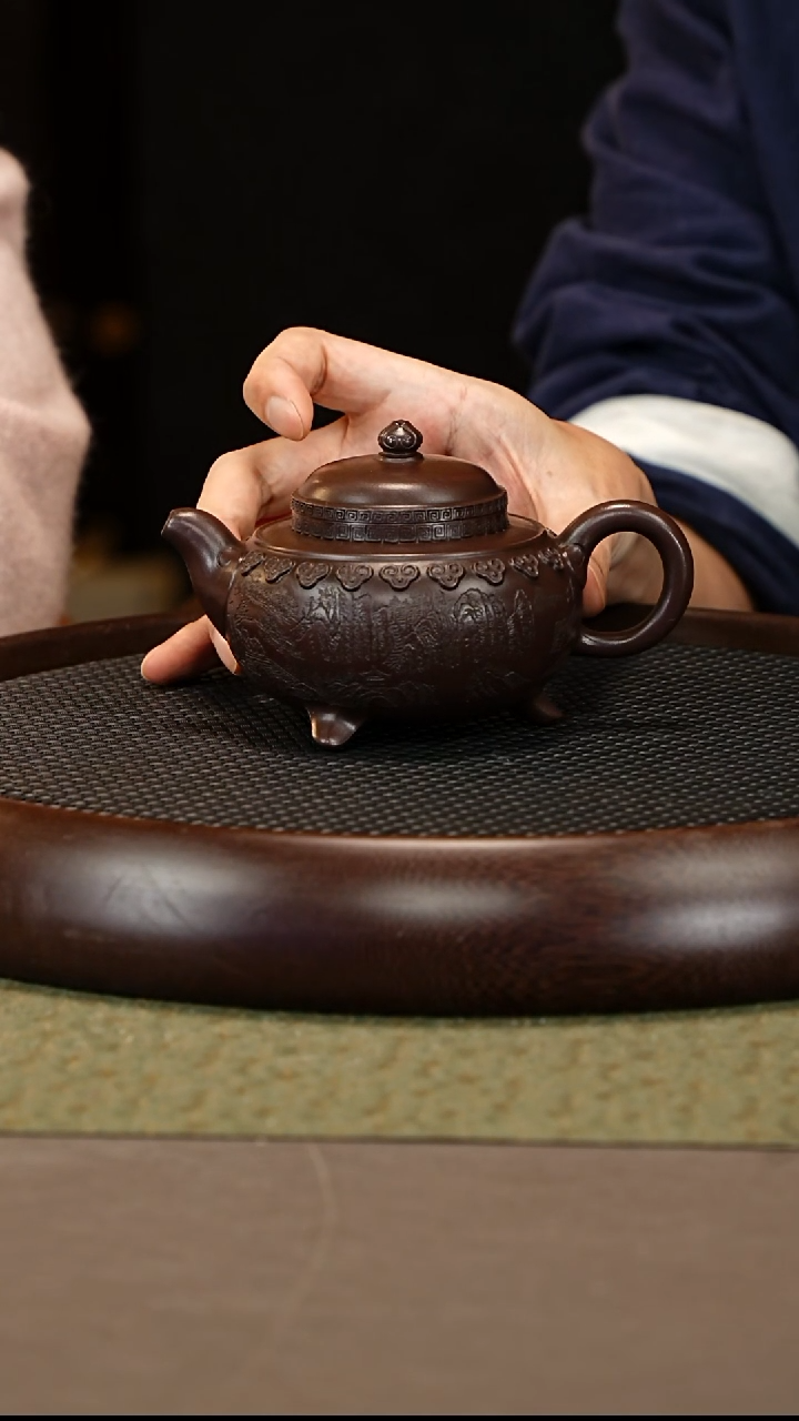 茶壶紫砂38 李霓 紫泥 云肩如意320c