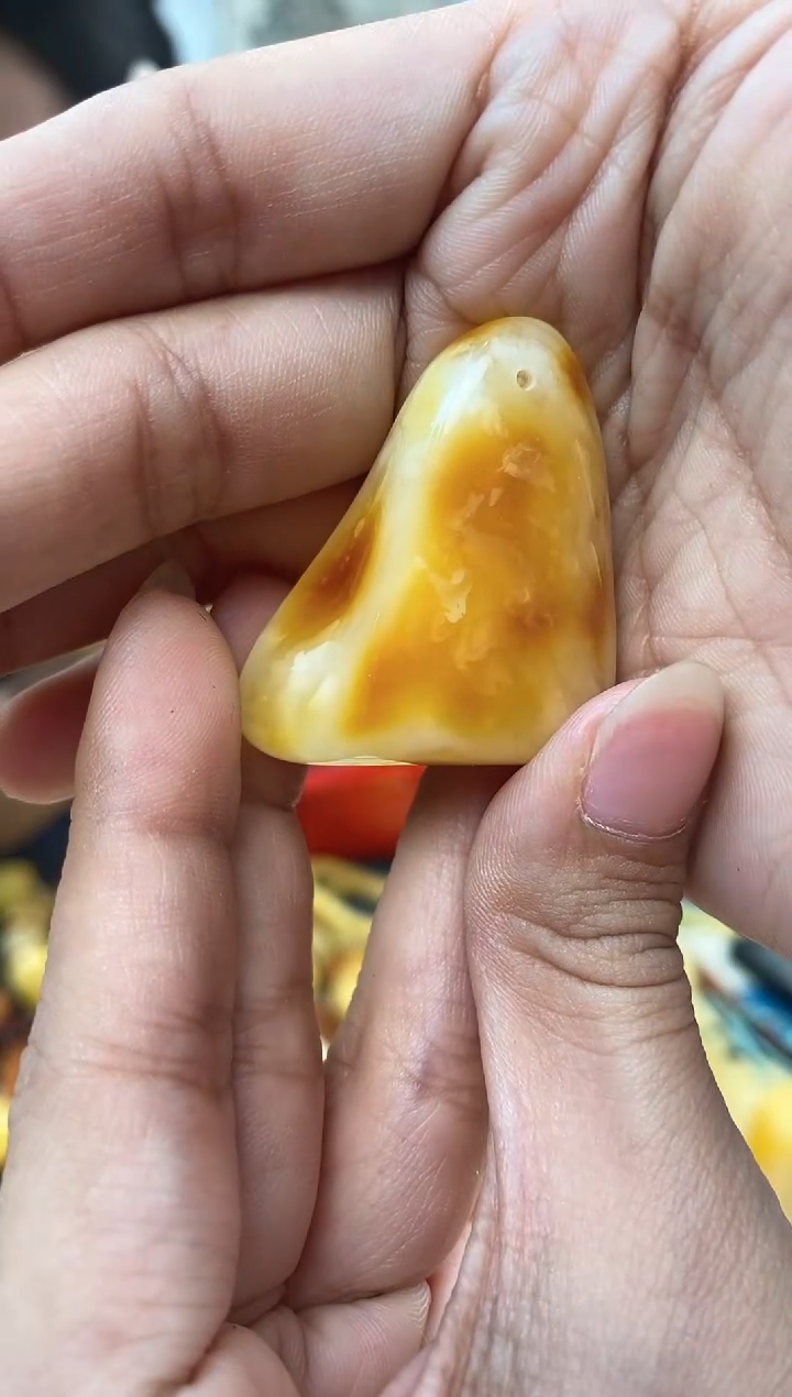 【闪购商品】蜜蜡裸石未镶嵌天然琥珀蜜蜡随行