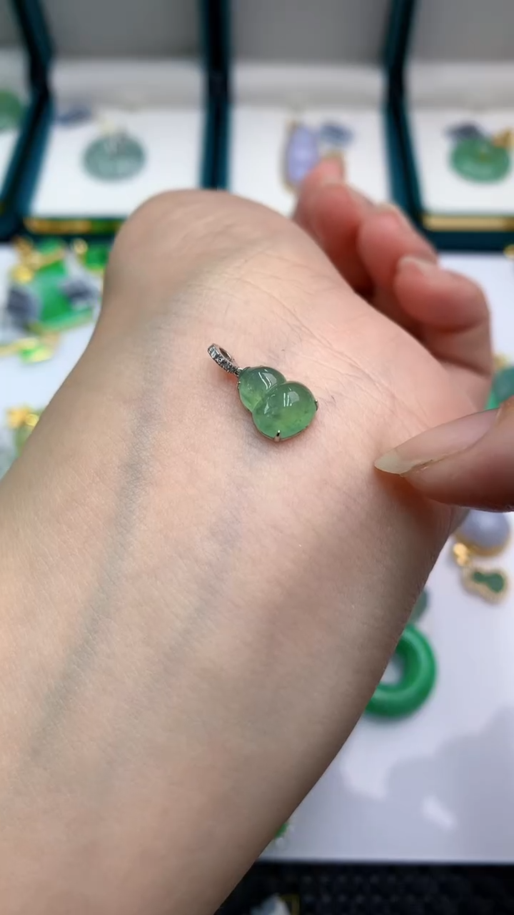 【闪购商品】翡翠颈饰18K金镶嵌            8