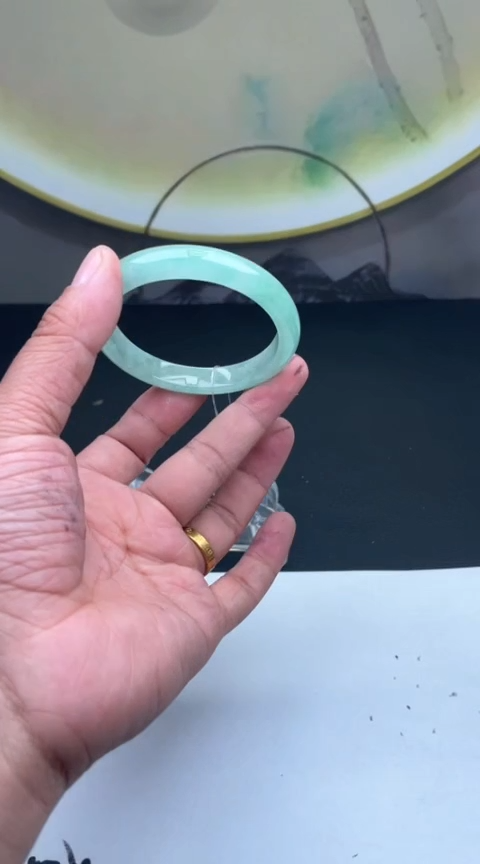 下单就是图片的手镯，放心冲！A382