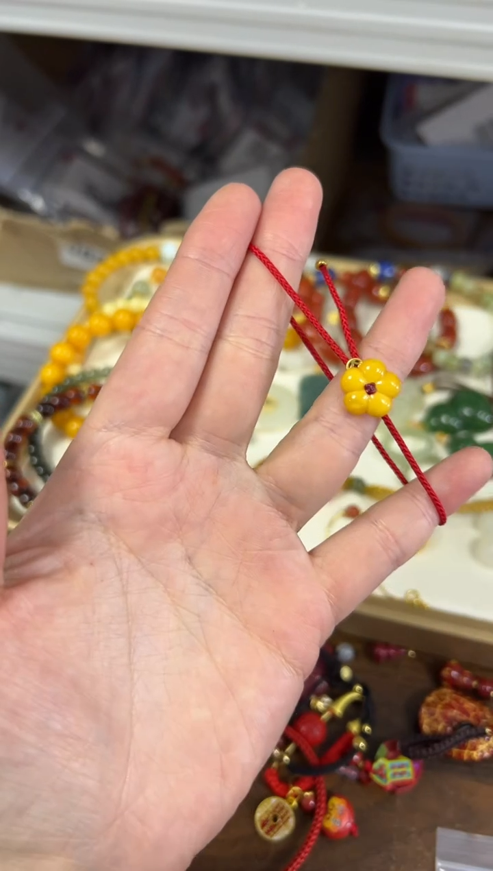 手链蜜蜡未镶嵌满蜜蜜蜡有米花红绳手绳[29]