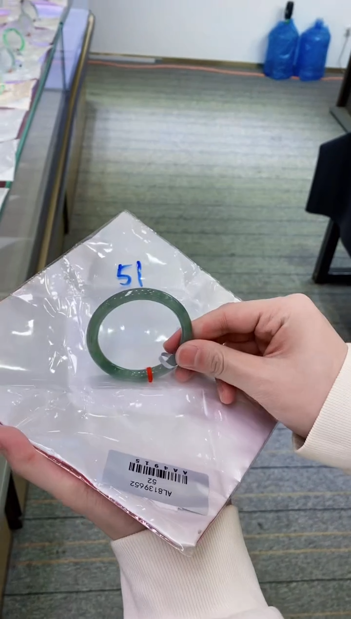 【闪购商品】翡翠手镯未镶嵌            