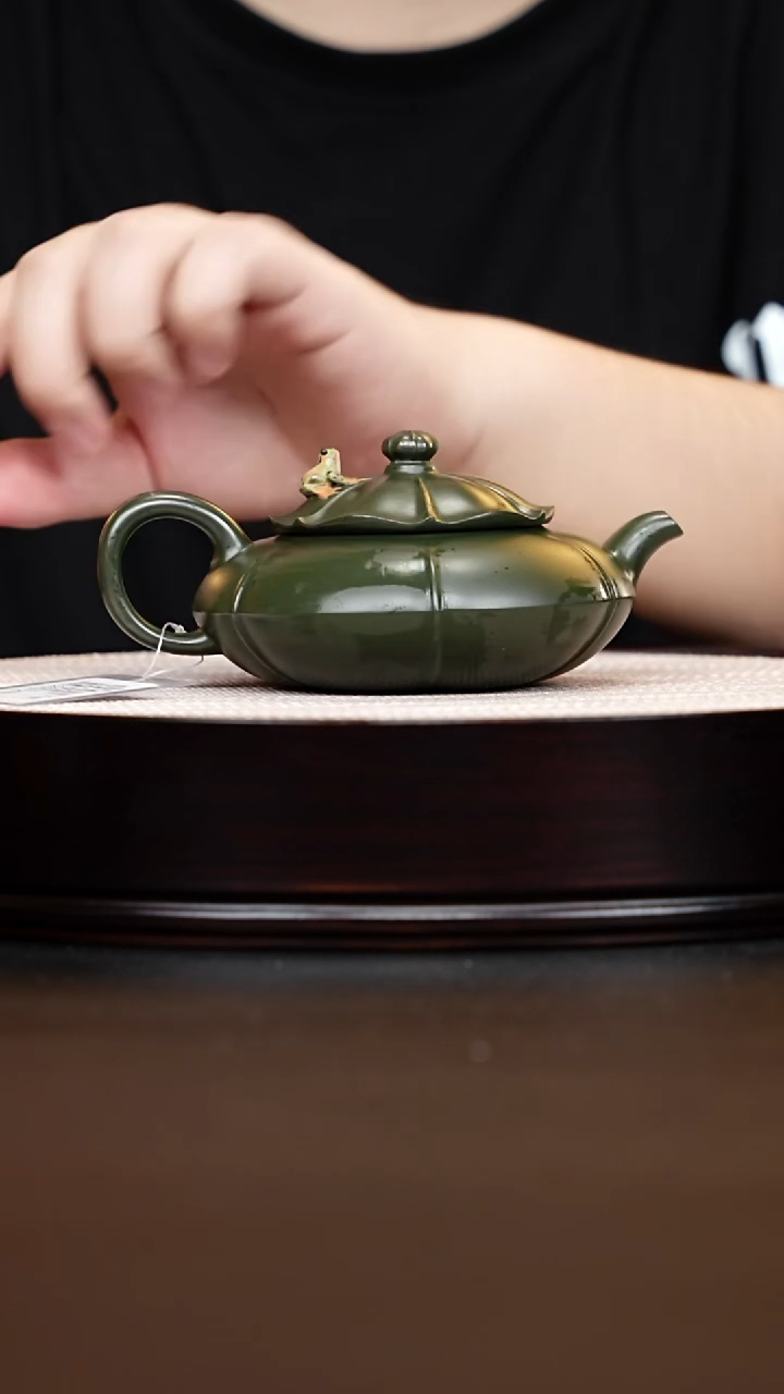 茶壶紫砂宜兴紫砂 青蛙莲子壶绿泥 柳用江