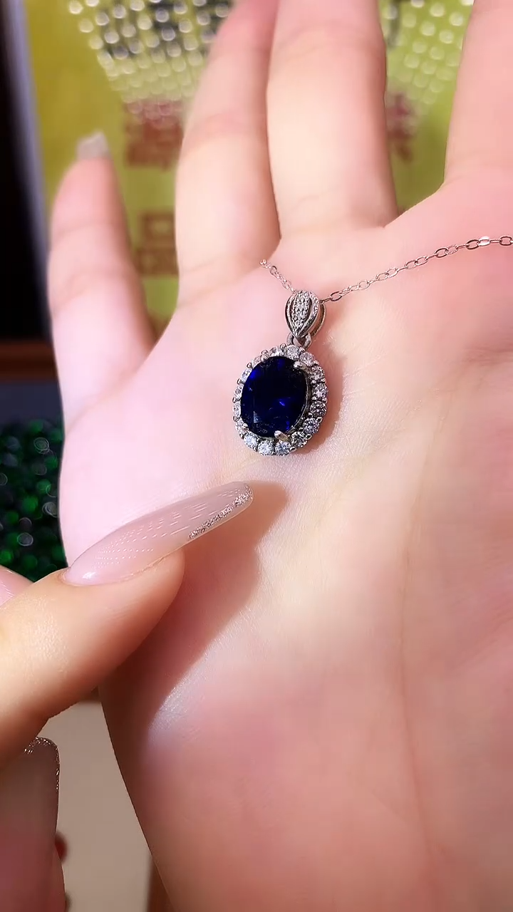 蓝宝石吊坠(赠链)银S925镶嵌......