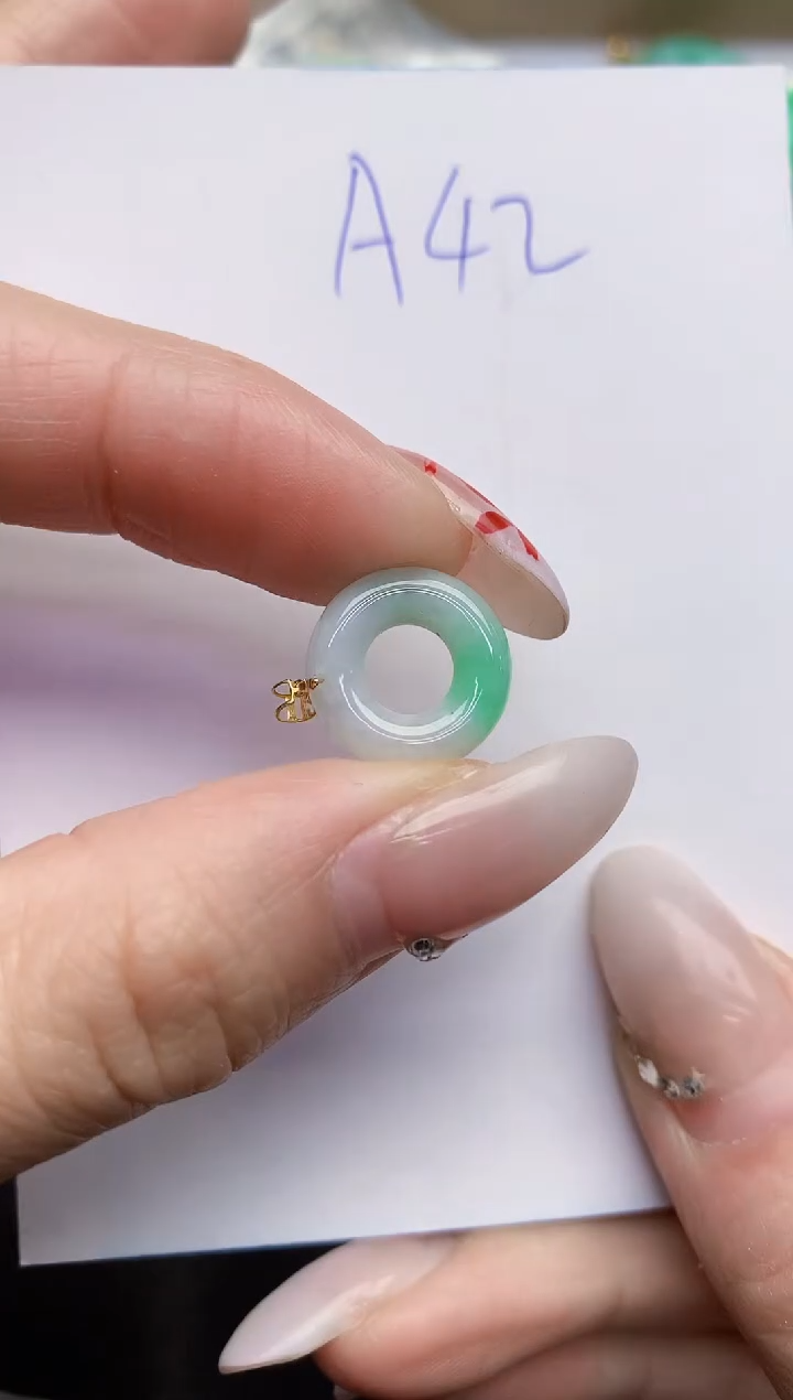 【闪购商品】翡翠颈饰18K金镶嵌0000000000