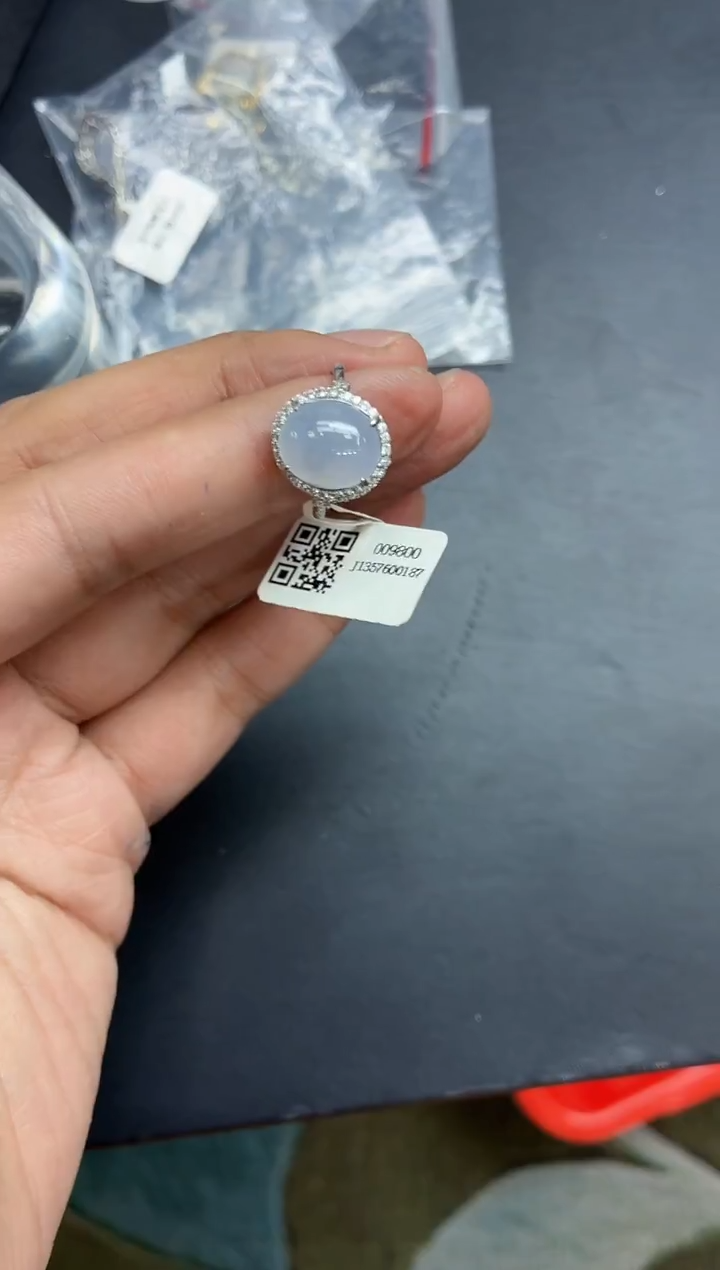 颈饰银S925镶嵌翡翠1111111111