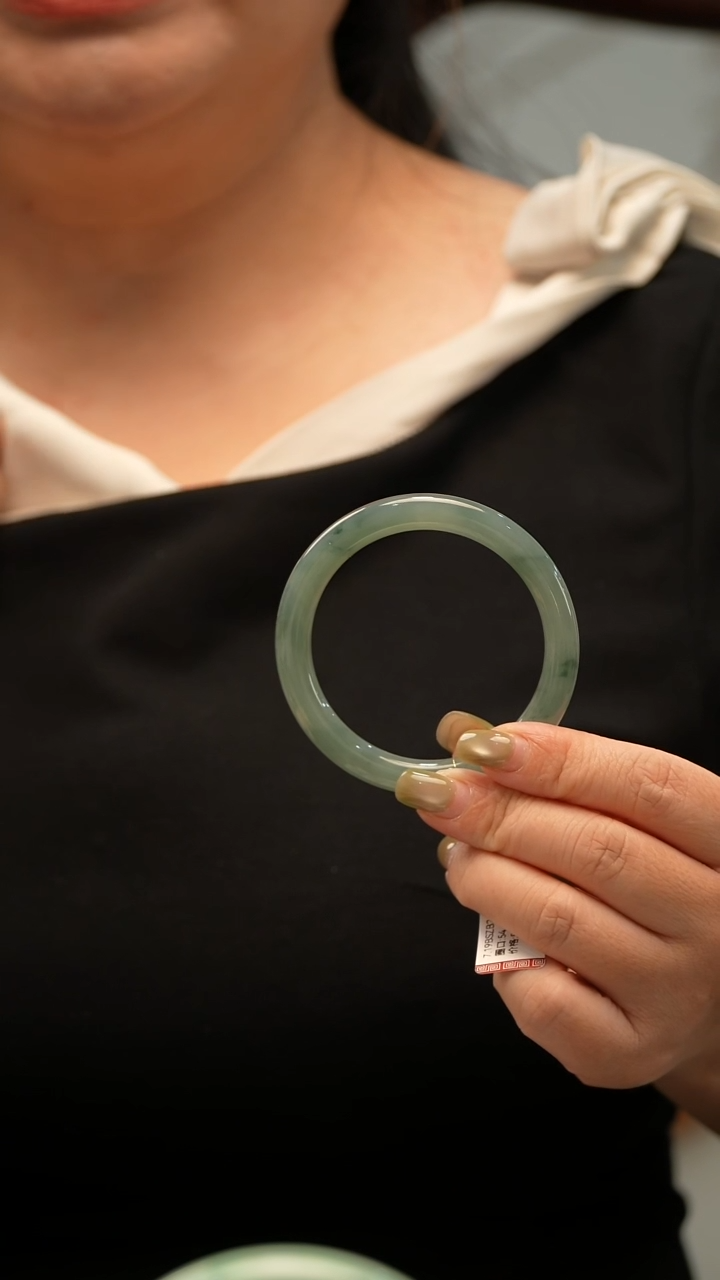 翡翠手镯（圆镯）未镶嵌18号