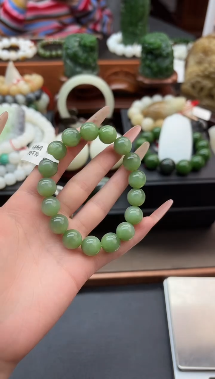 未镶嵌手串和田玉董小姐推荐 多样性发货 拍一发一by12