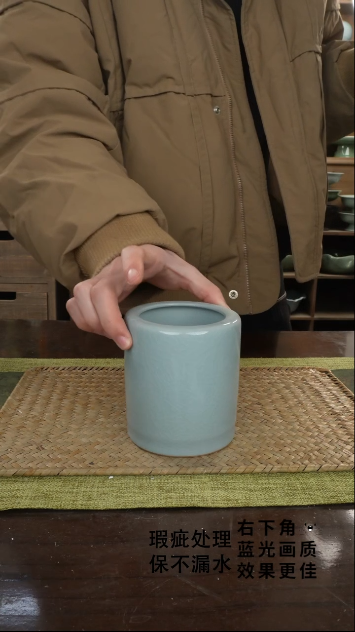 陶瓷竹节笔筒B-11.5