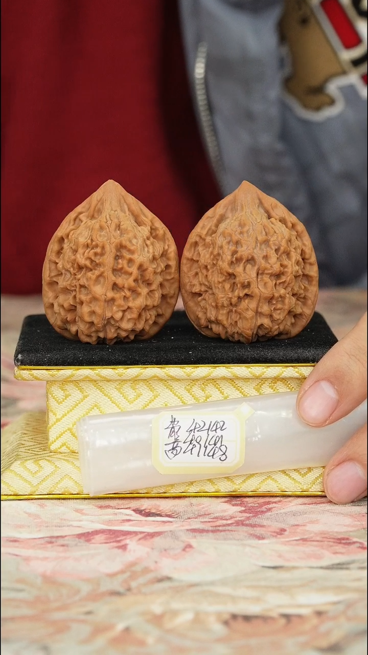 【闪购商品】文玩核桃把件官帽