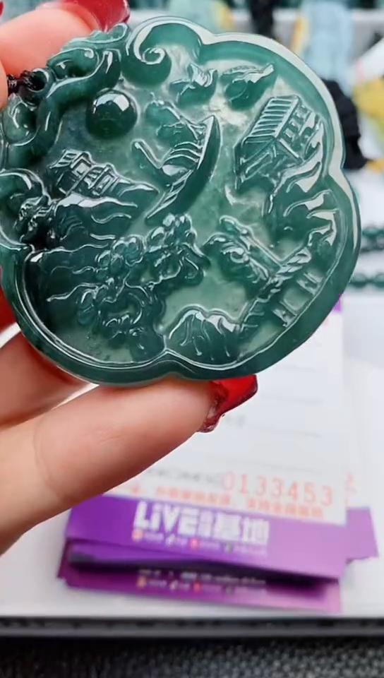 【闪购商品】翡翠颈饰未镶嵌          