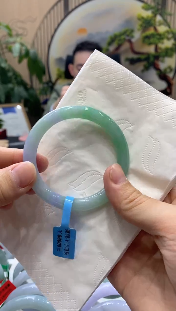 【闪购商品】翡翠手镯未镶嵌000015902