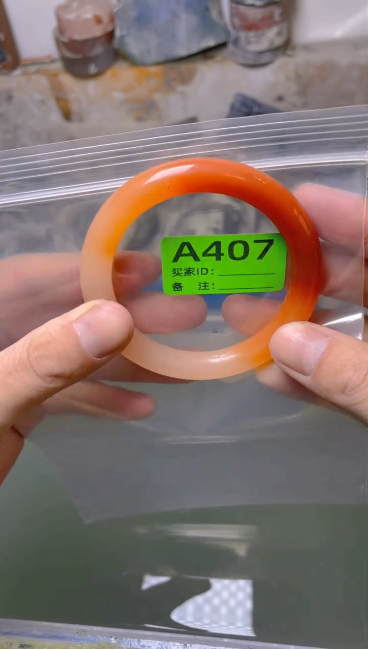 【闪购商品】石英质玉手镯未镶嵌58