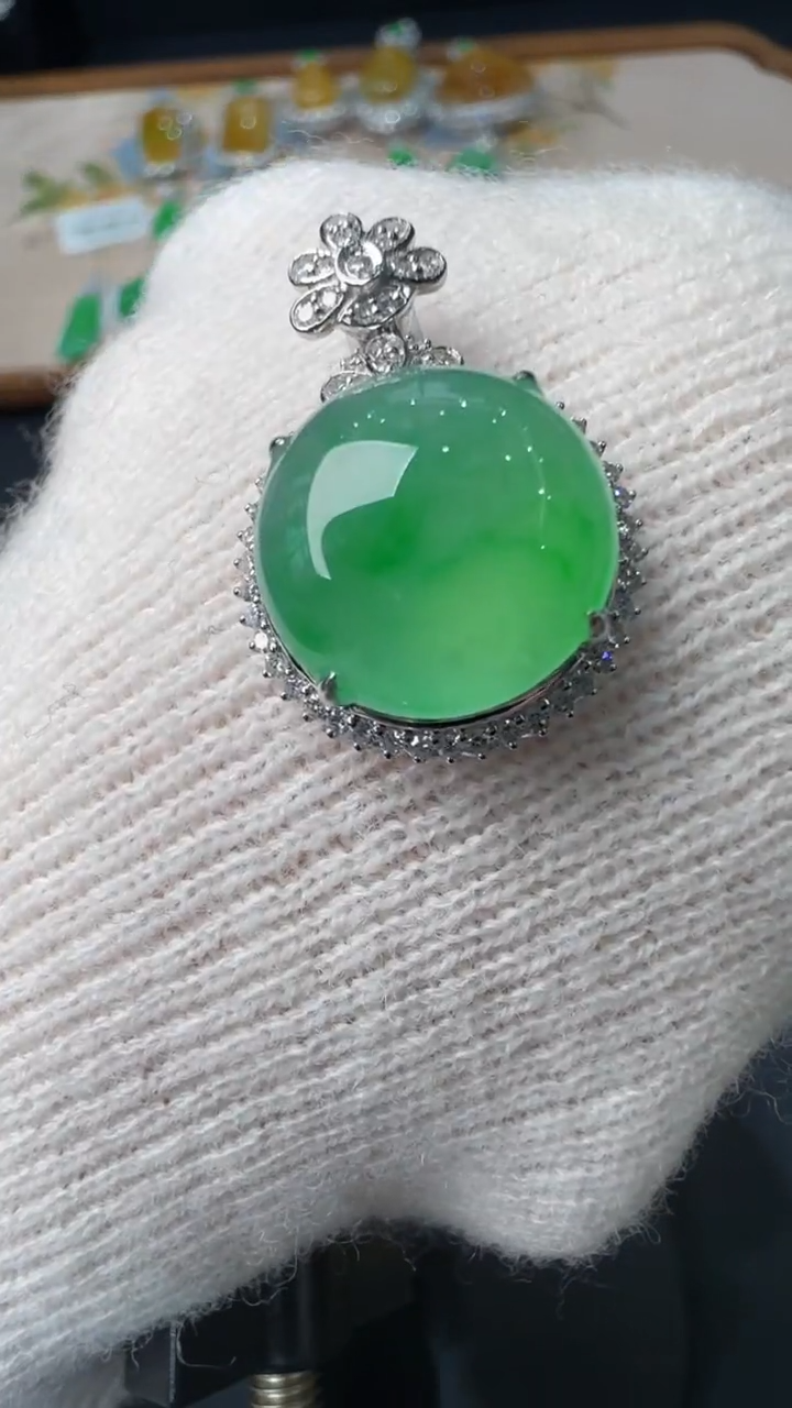 【闪购商品】翡翠吊坠(不含链)18K金镶嵌31