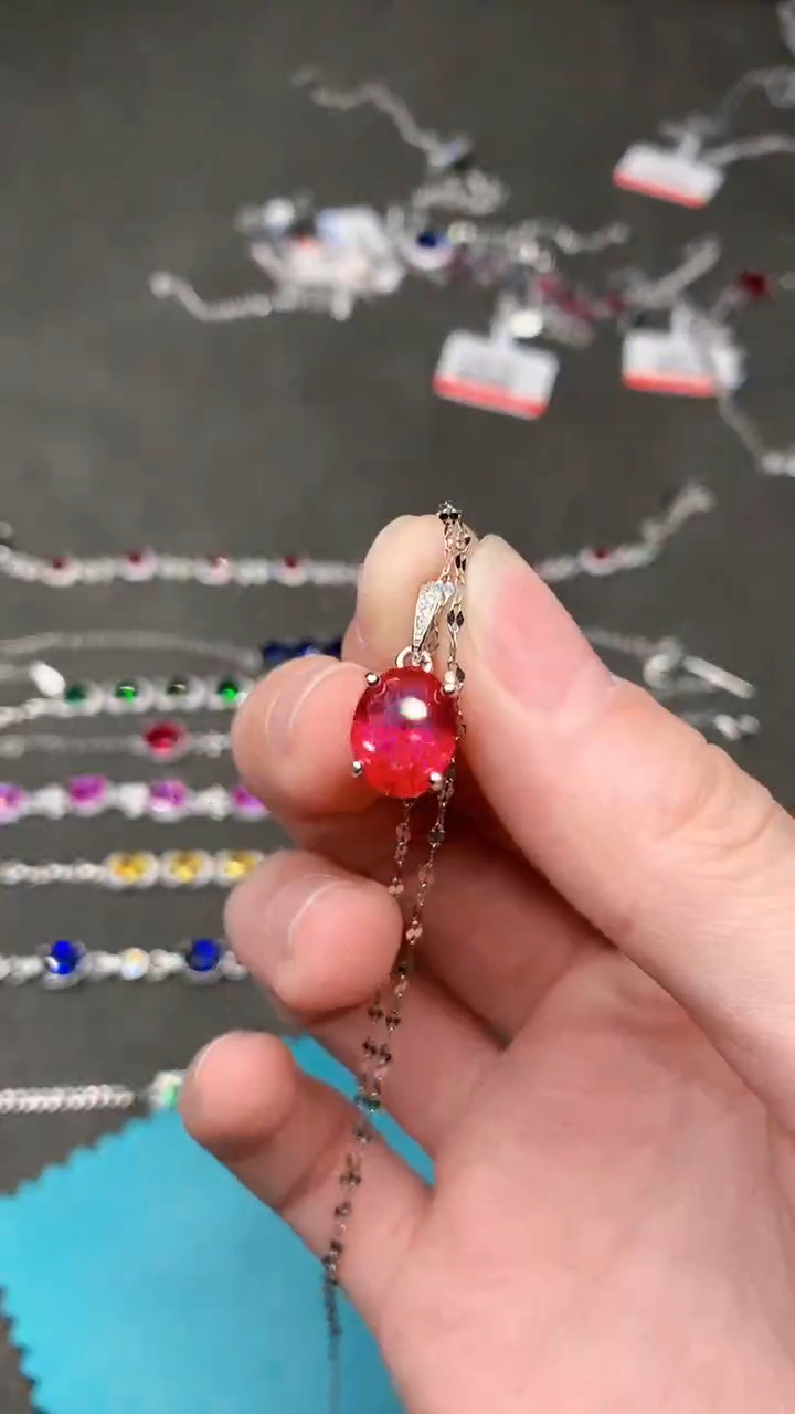 【闪购商品】红宝石颈饰银S925镶嵌......