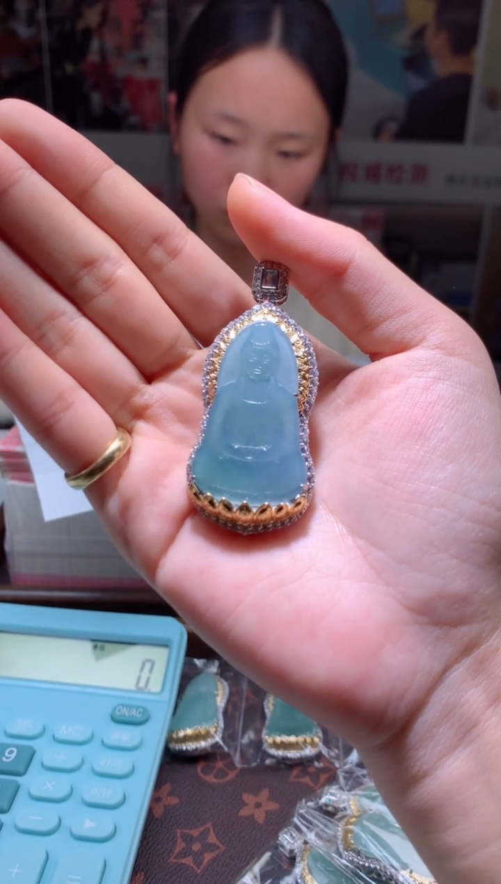 【闪购商品】翡翠吊坠(不含链)合金天然A货翡翠-多样性发货