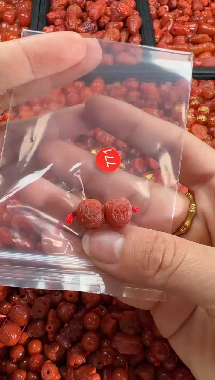 【闪购商品】南红玛瑙颈饰未镶嵌1