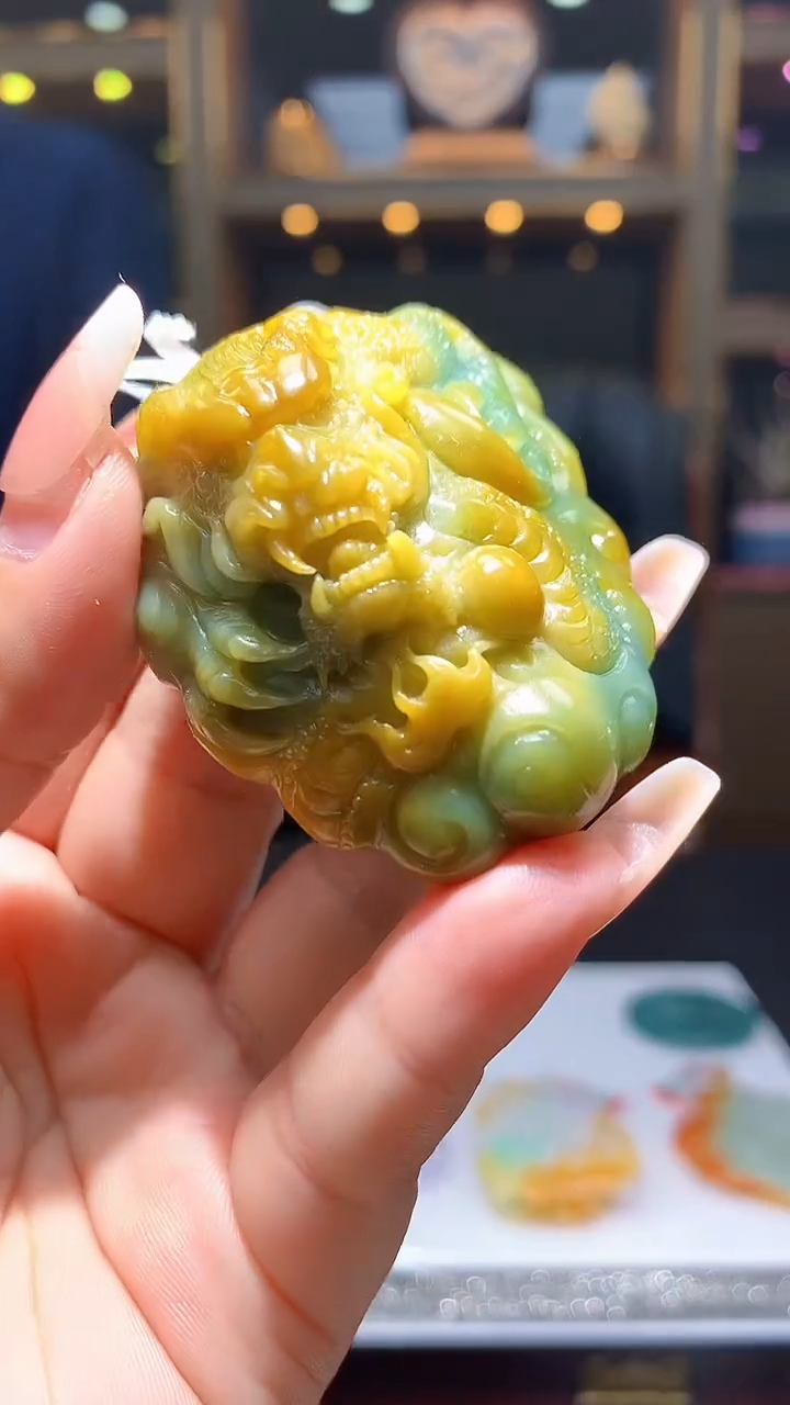 【闪购商品】定制翡翠未镶嵌1018xx-毛货挂件22