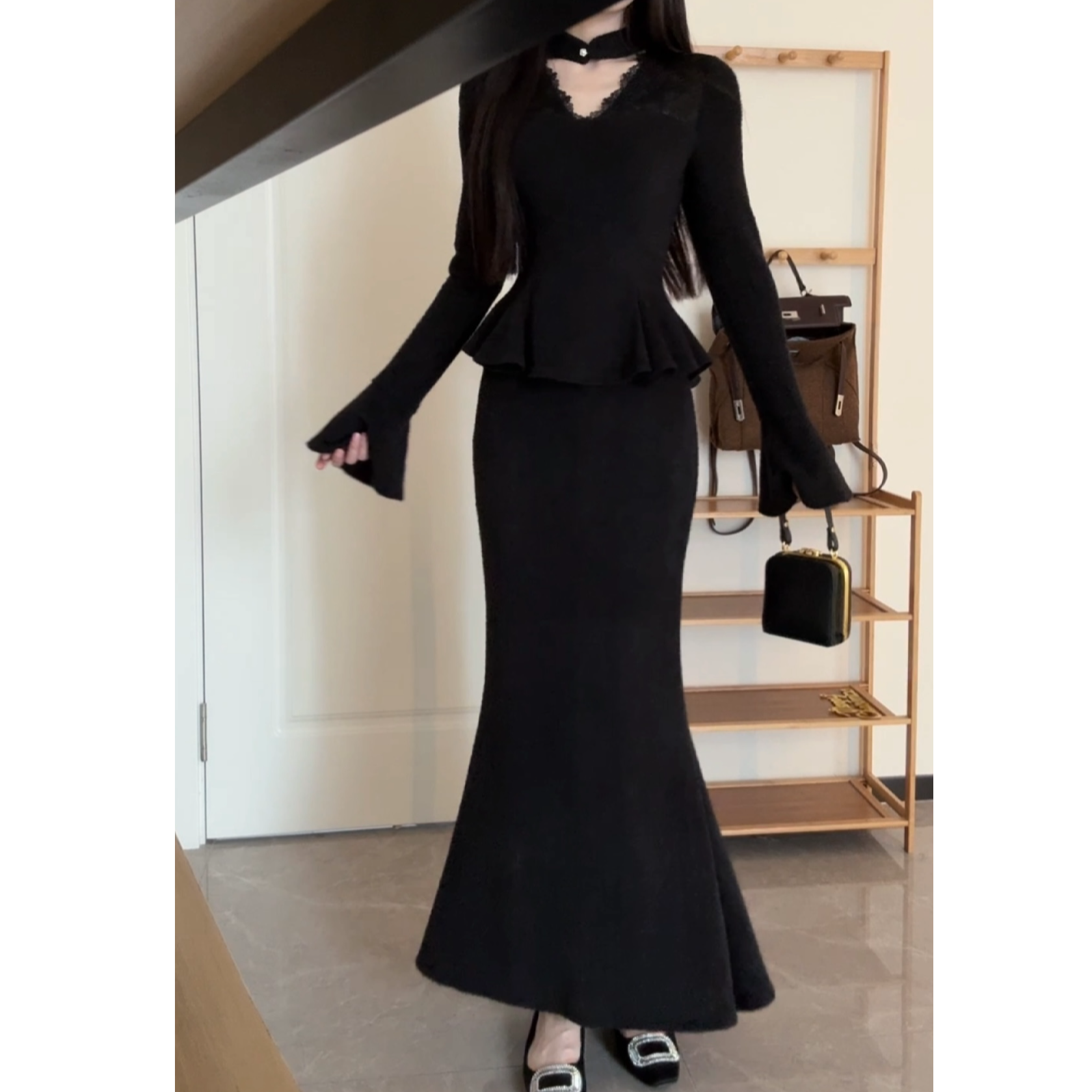 【心动余韵】冬季新款赫本风蕾丝拼接上衣显瘦鱼尾裙两件套XY-318