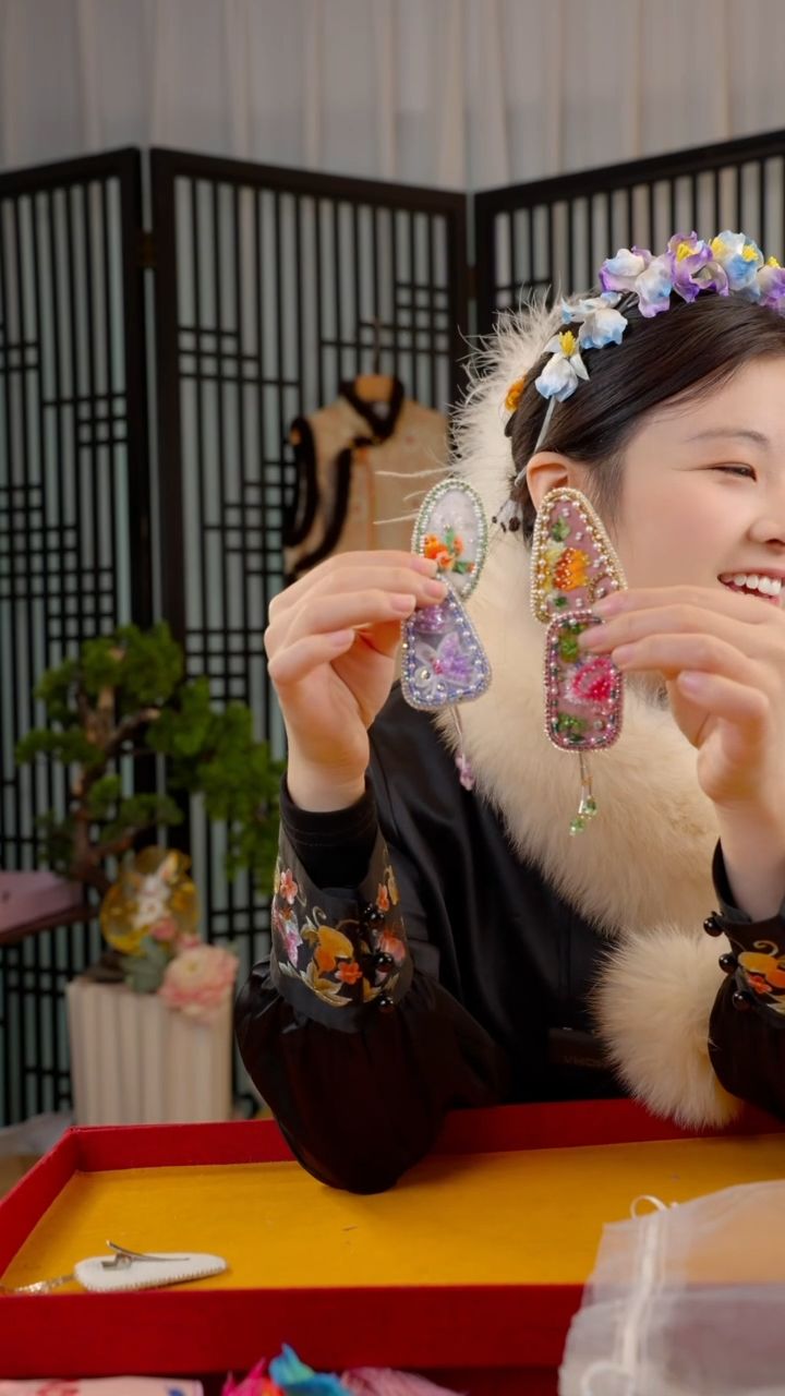 刺绣如*非遗绒花手工饰品