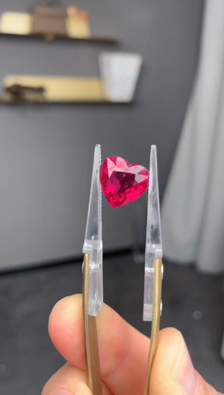 【闪购商品】碧玺裸石未镶嵌6ct卢比莱