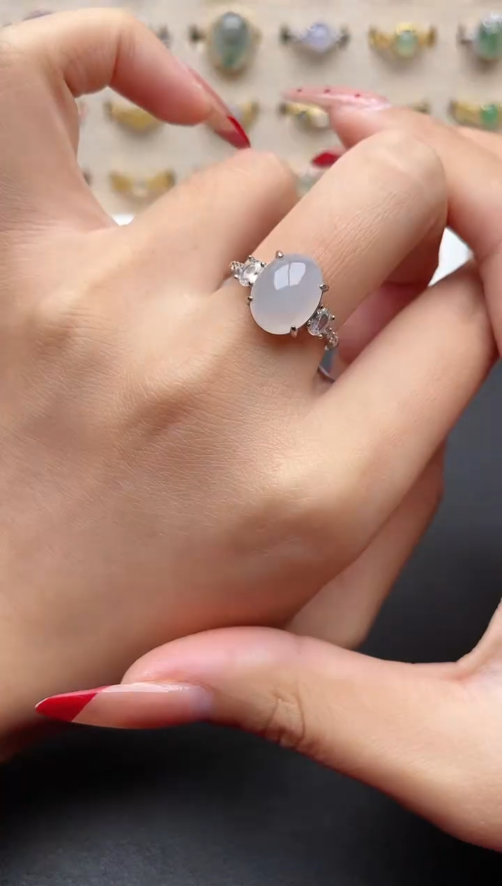 【闪购商品】翡翠戒指银S925镶嵌一物一证一礼盒