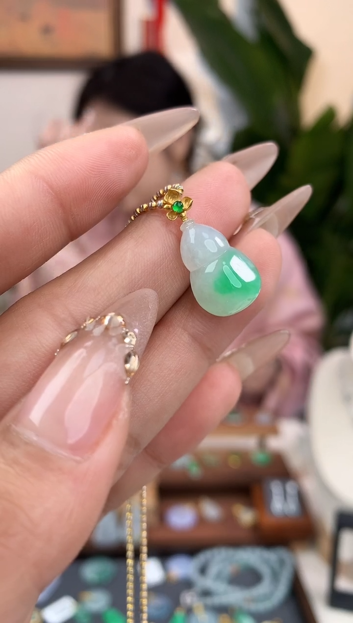 【闪购商品】翡翠吊坠(不含链)18K金镶嵌葫芦